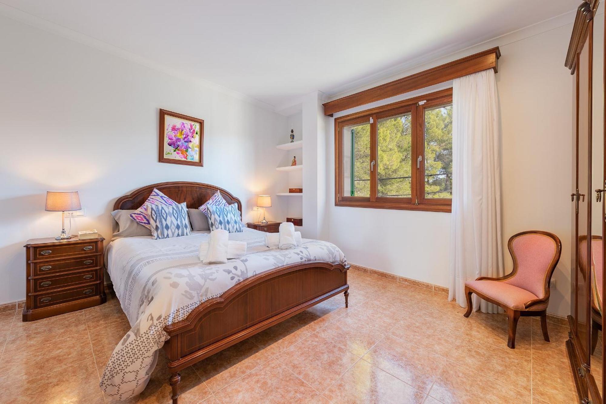 Villa Manresa In By Js *